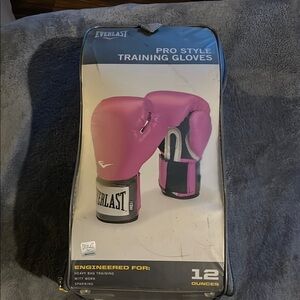 Everlast Pink Boxing Gloves